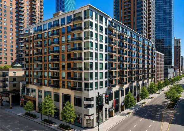 $374,000 | 1 East 8th Street, Unit 605, Chicago, IL 60605