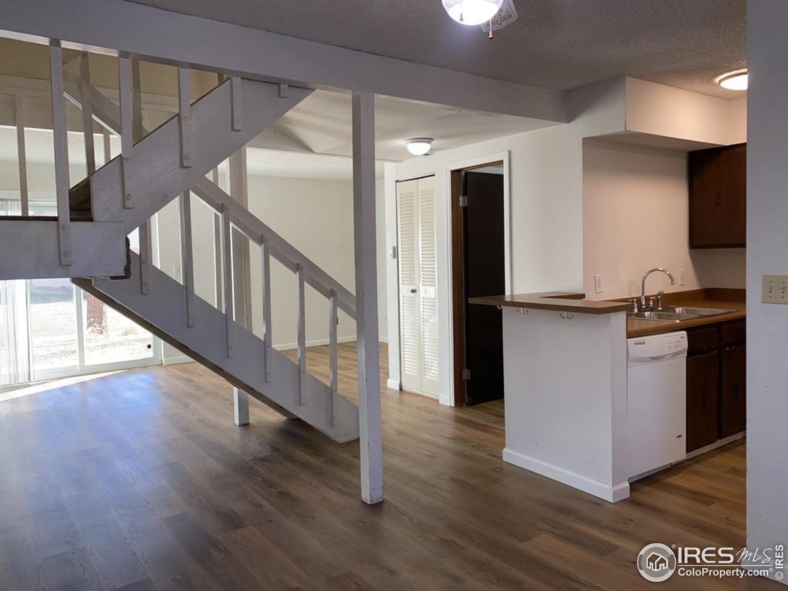 1705 Heatheridge Road, Unit L105 Fort Collins, CO 80526 - Photo 6 of 23