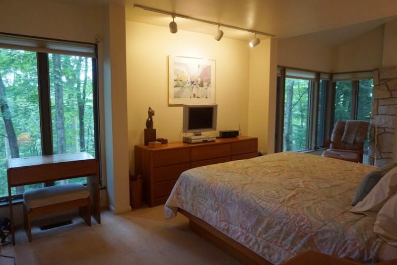 221 Beverly Way Butler, PA 16001 - Photo 13 of 25 Gallery Image 13