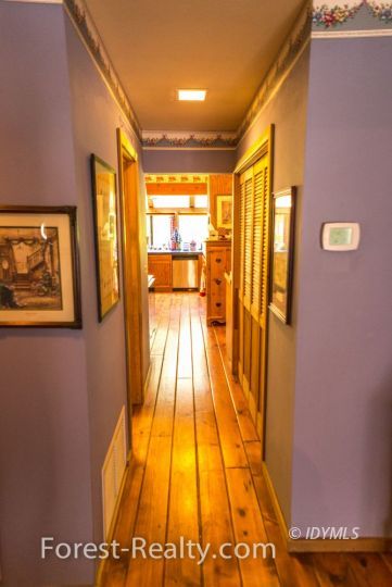 25200 Lodge Road Idyllwild, CA 92549 - Photo 18 of 32 Hall
