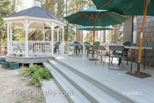 25200 Lodge Road Idyllwild, CA 92549 - Photo 25 of 32 Deck