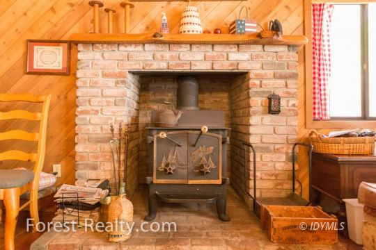 25200 Lodge Road Idyllwild, CA 92549 - Photo 29 of 32 Family Room Stove