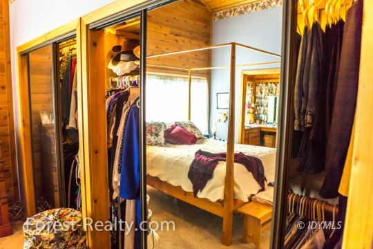 25200 Lodge Road Idyllwild, CA 92549 - Photo 4 of 32 Mater Bedroom