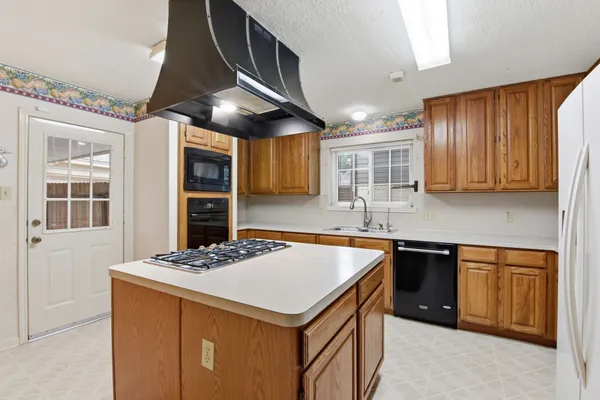 $380,000 | 6626 Gentle Bend Drive, Houston, TX 77069