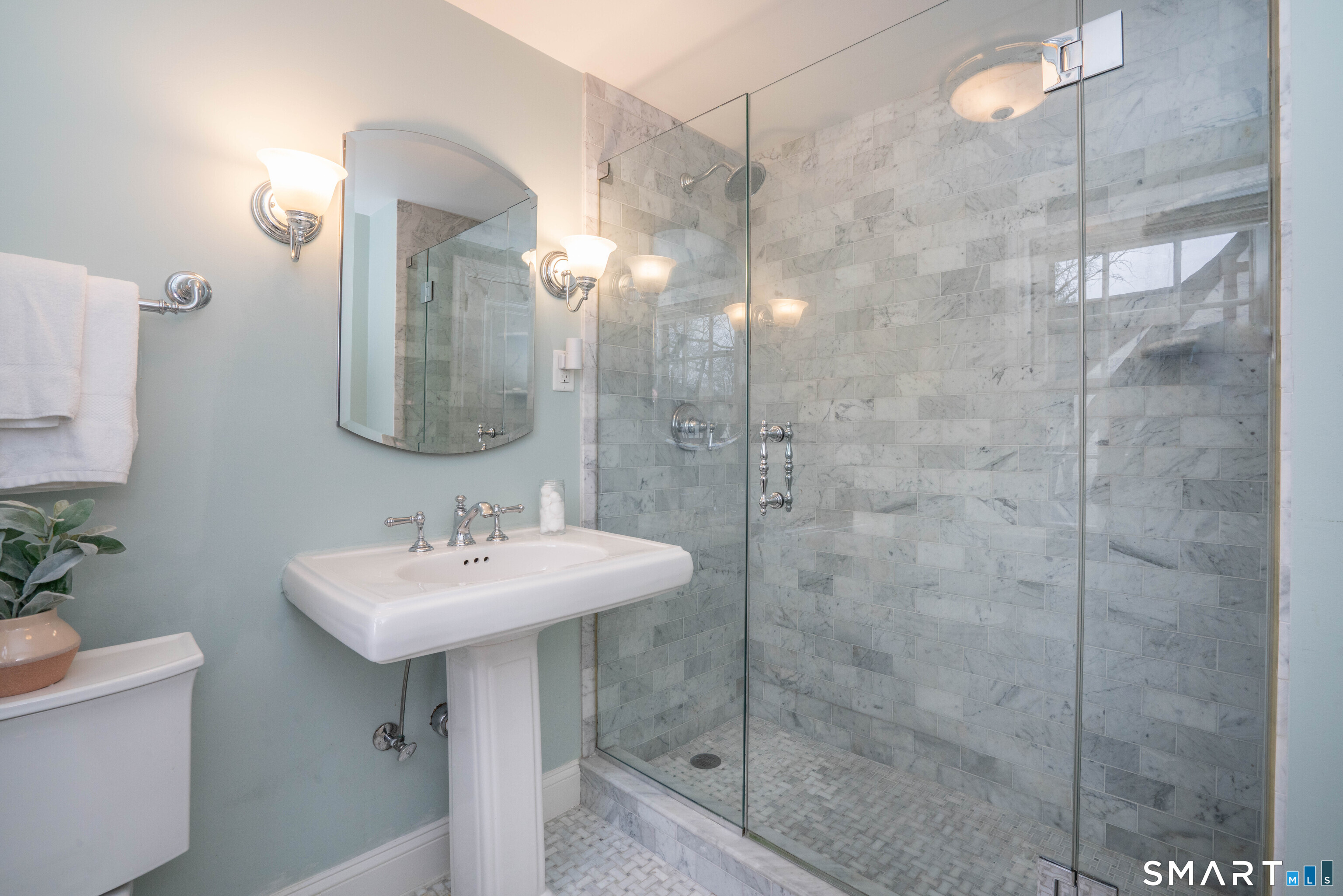 26 Fernwood Road West Hartford, CT 06119 - Photo 22 of 41