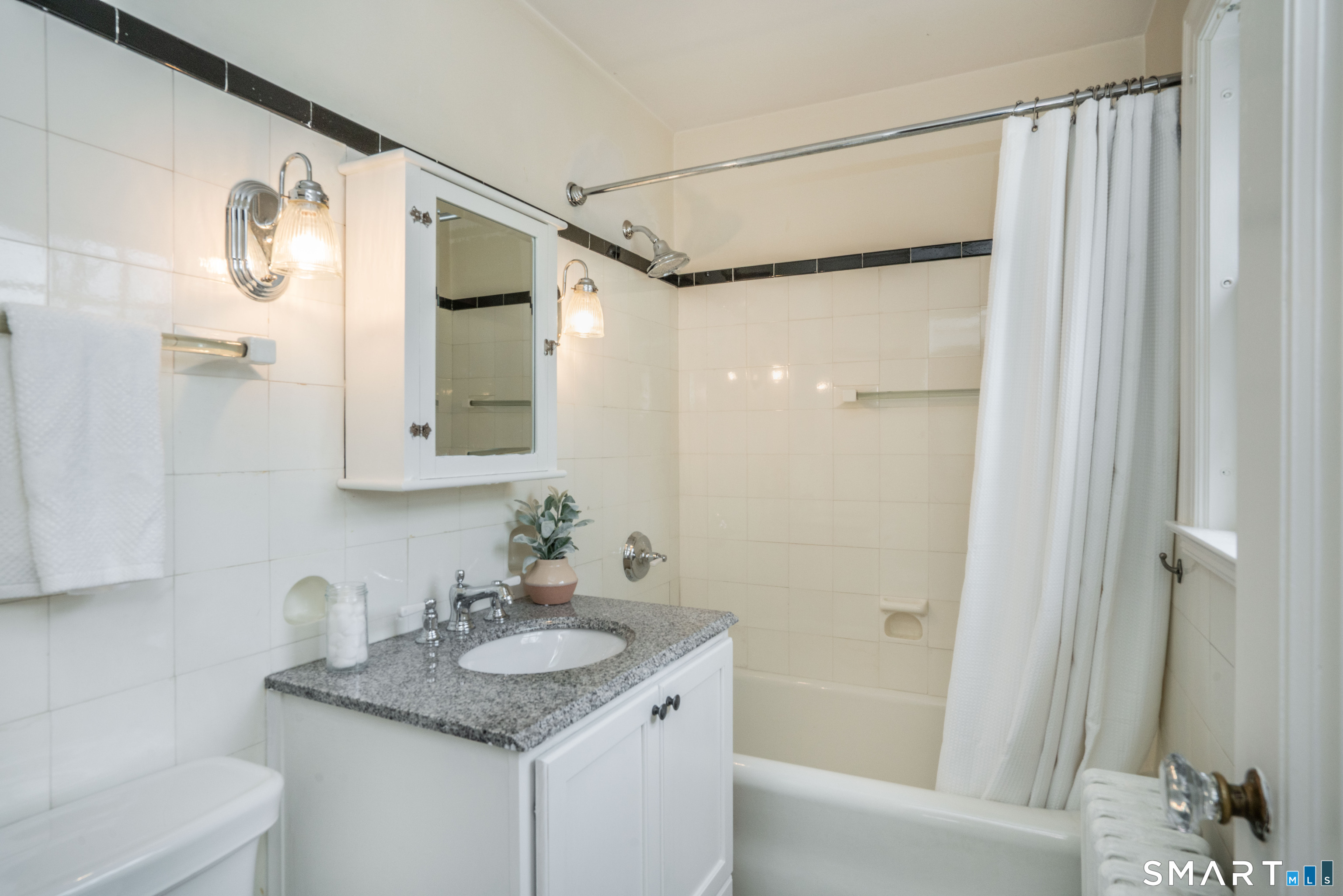 26 Fernwood Road West Hartford, CT 06119 - Photo 25 of 41