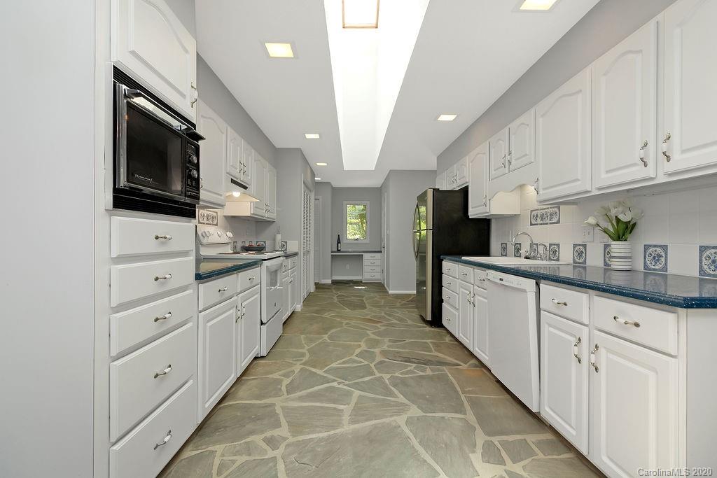 63 Eastview Road Brevard, NC 28712 - Photo 5 of 35 Gallery Image 5