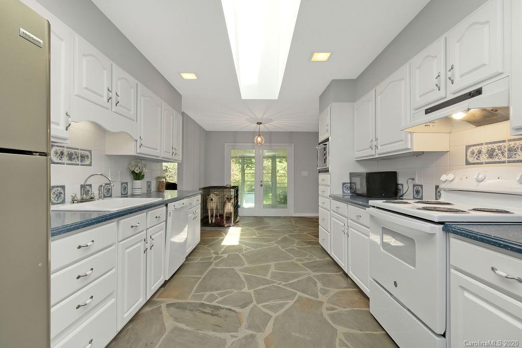 63 Eastview Road Brevard, NC 28712 - Photo 8 of 35 Gallery Image 8