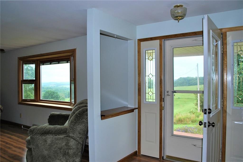 233 Glendale Road Beaver Falls, PA 15010 - Photo 5 of 25 Gallery Image 5