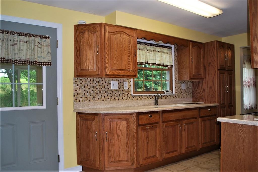 233 Glendale Road Beaver Falls, PA 15010 - Photo 8 of 25 Gallery Image 8