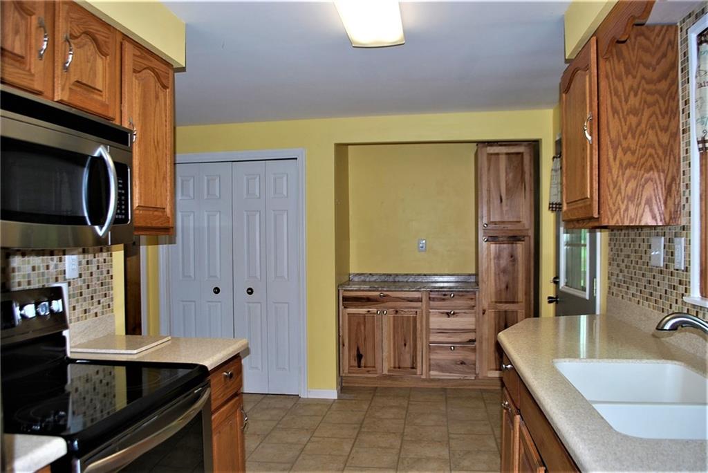 233 Glendale Road Beaver Falls, PA 15010 - Photo 9 of 25 Gallery Image 9