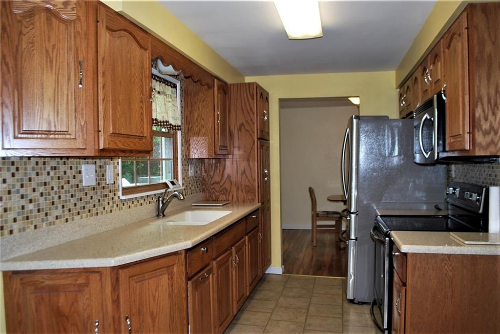 233 Glendale Road Beaver Falls, PA 15010 - Photo 10 of 25 Gallery Image 10