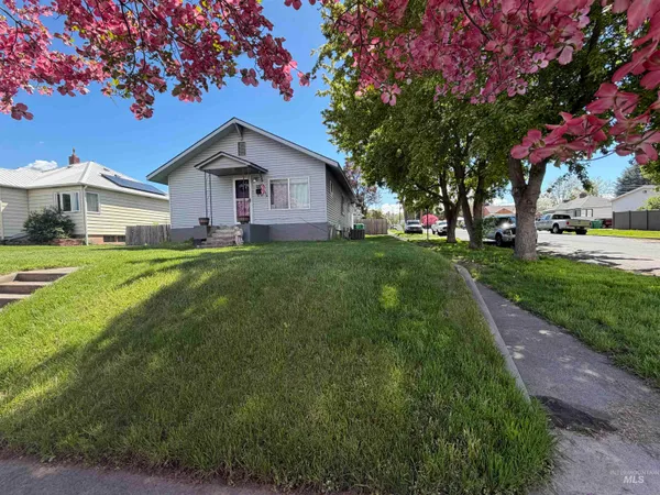 $337,500 | 1602 14th Avenue, Lewiston, ID 83501