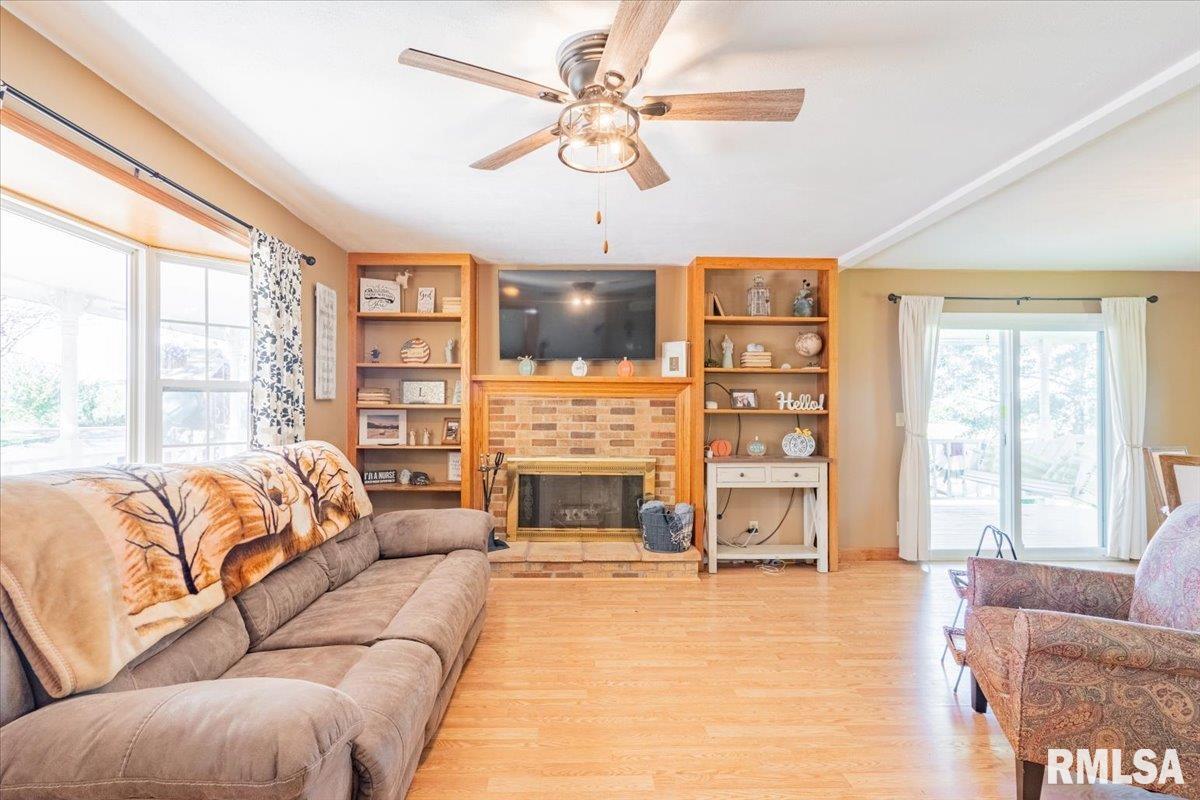 298 Town Hall Road Metamora, IL 61548 - Photo 16 of 54 Gallery Image 16
