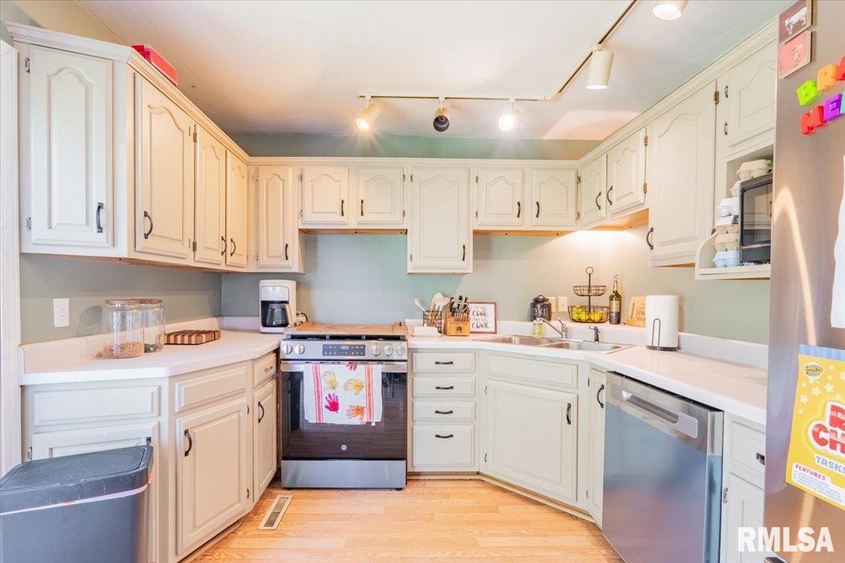 298 Town Hall Road Metamora, IL 61548 - Photo 41 of 54 Gallery Image 41
