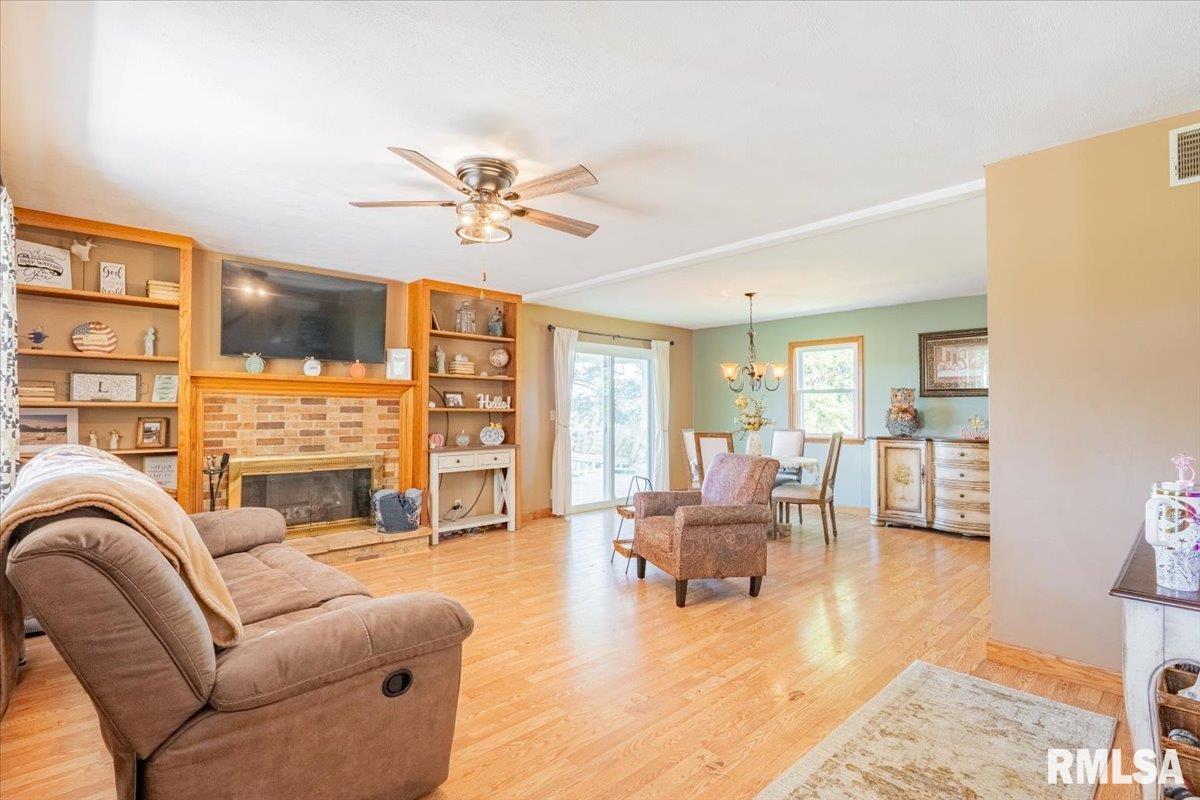 298 Town Hall Road Metamora, IL 61548 - Photo 8 of 54 Gallery Image 8