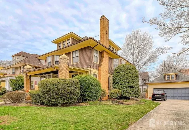 $720,000 | 5 Llewellyn Place, New Brunswick, NJ 08901