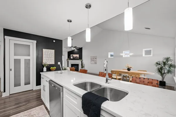 $275,000 | 3043 Shanes Way, Unit 3043, Bettendorf, IA 52722