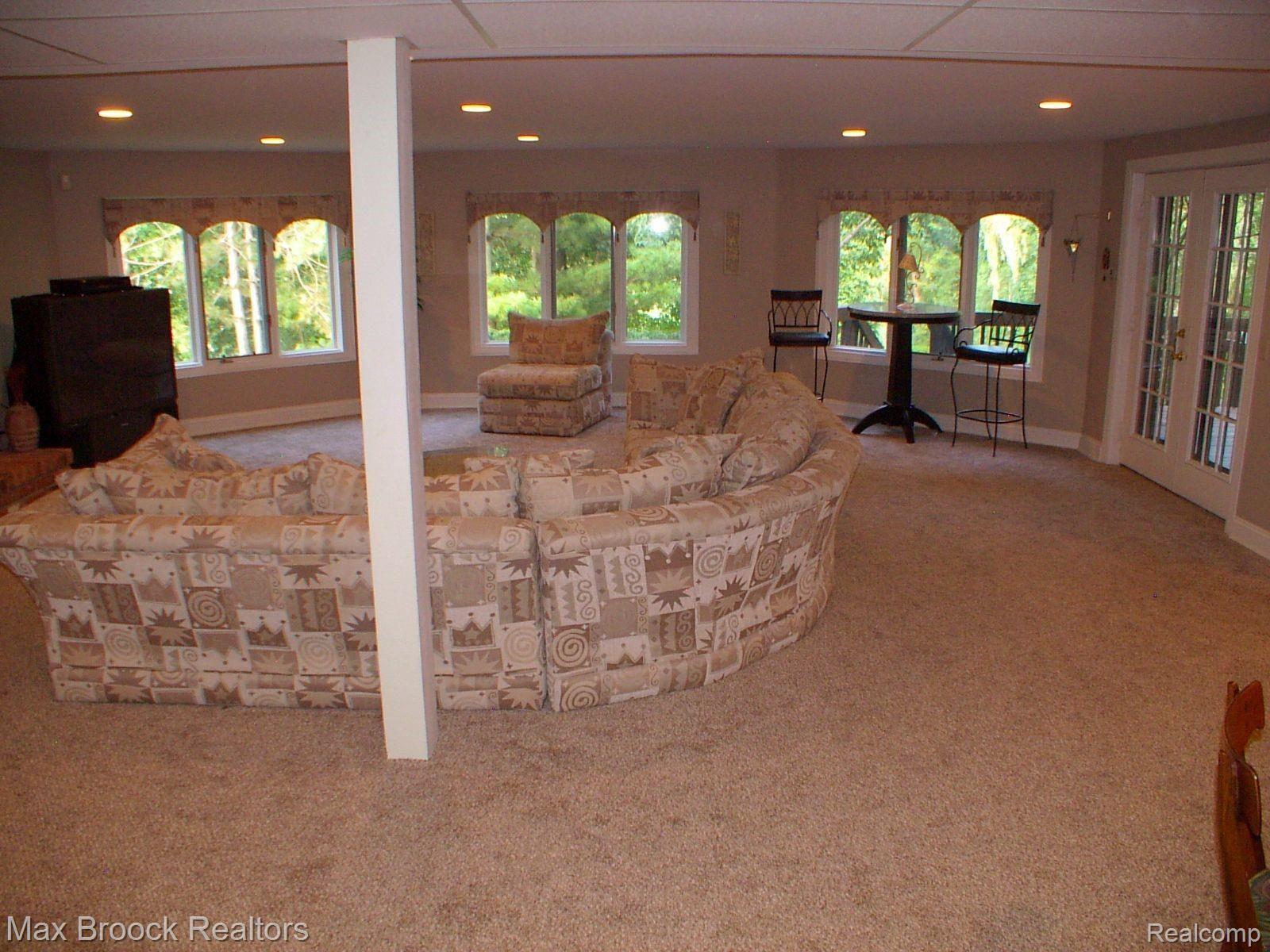 3114 Quail Ridge Circle Rochester, MI 48309 - Photo 45 of 51 Family room
