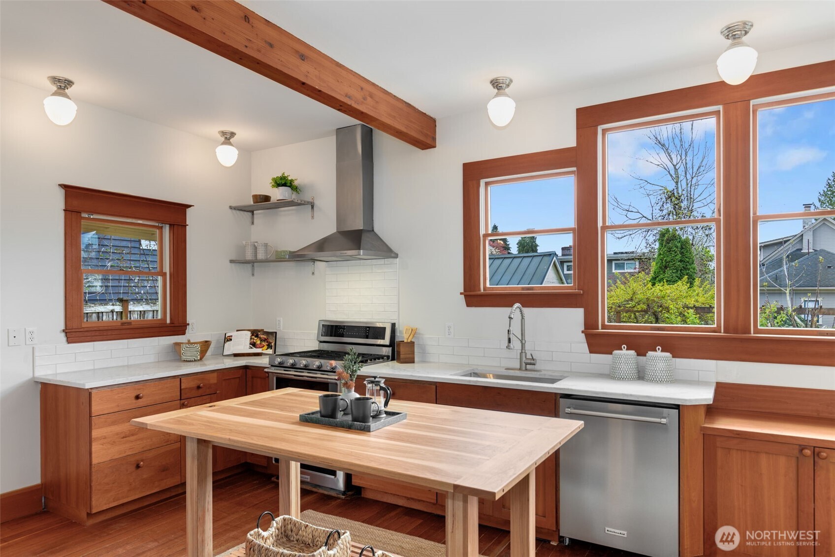 717 North 73rd Street Seattle, WA 98103 - Photo 11 of 35