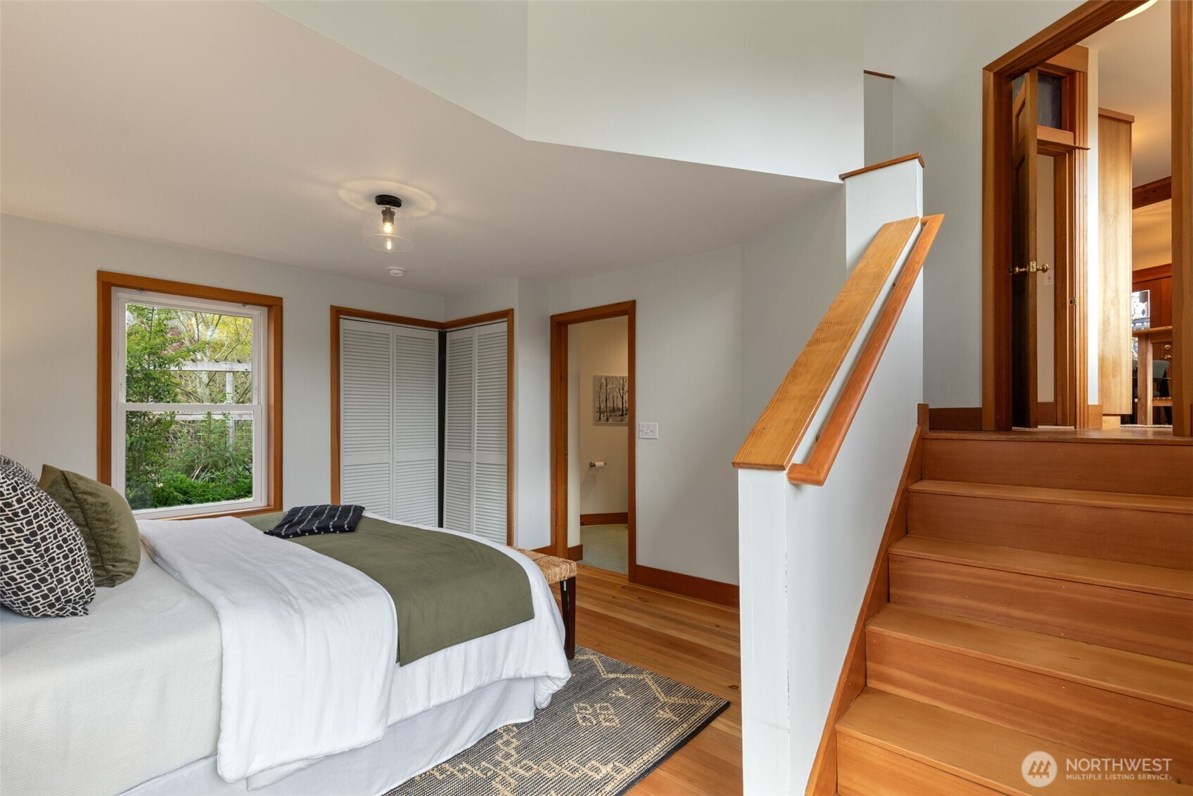 717 North 73rd Street Seattle, WA 98103 - Photo 17 of 35