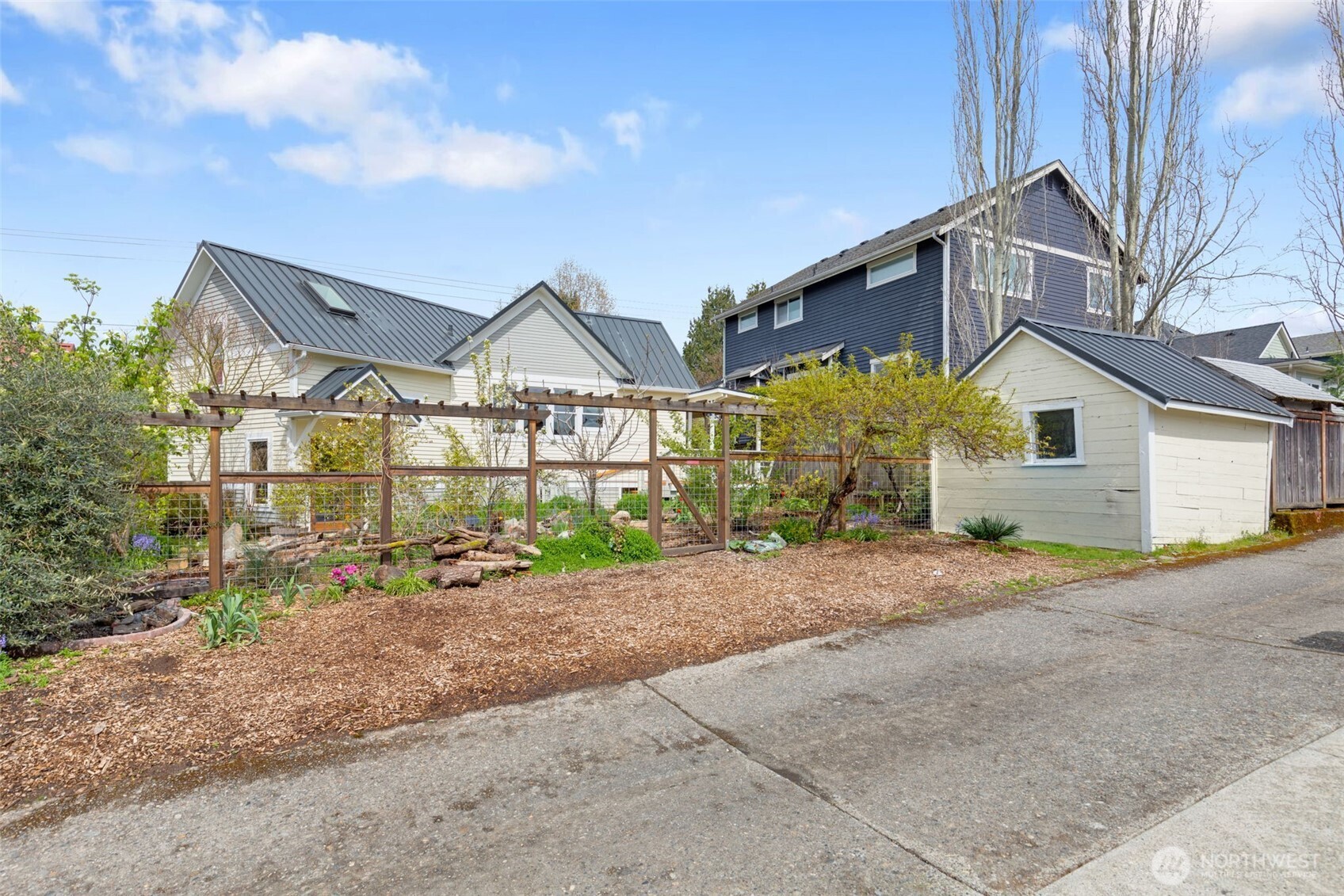 717 North 73rd Street Seattle, WA 98103 - Photo 29 of 35