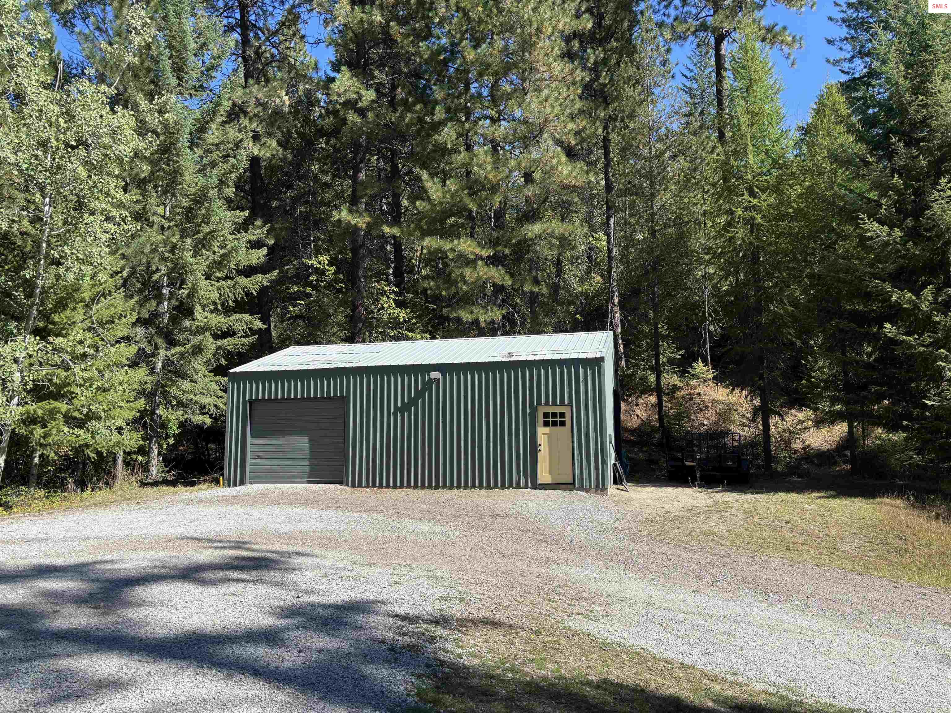 594 Upper Rocky Road Sagle, ID 83860 - Photo 21 of 25 Gallery Image 21