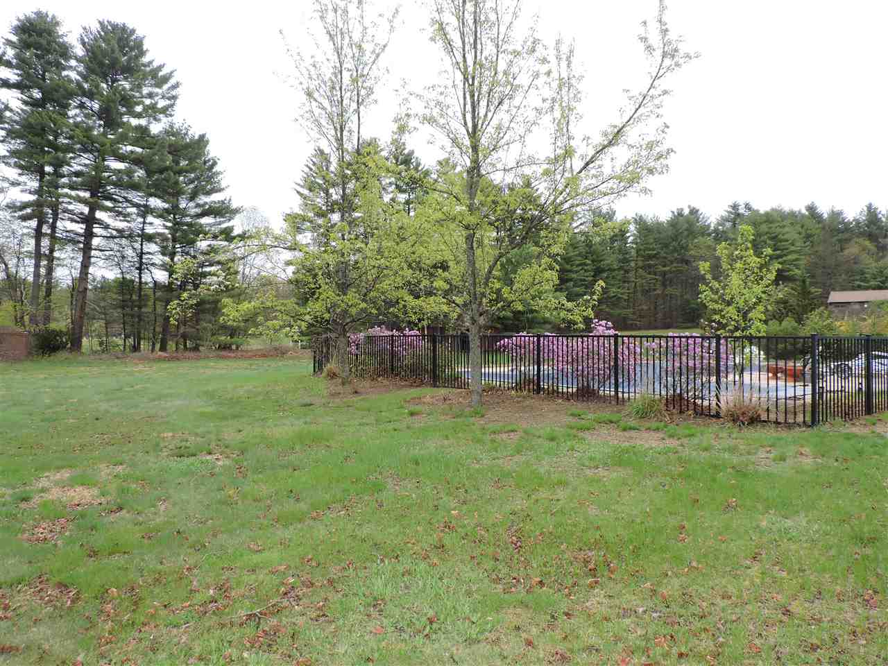 63 Penacook Road Hopkinton, NH 03229 - Photo 2 of 40