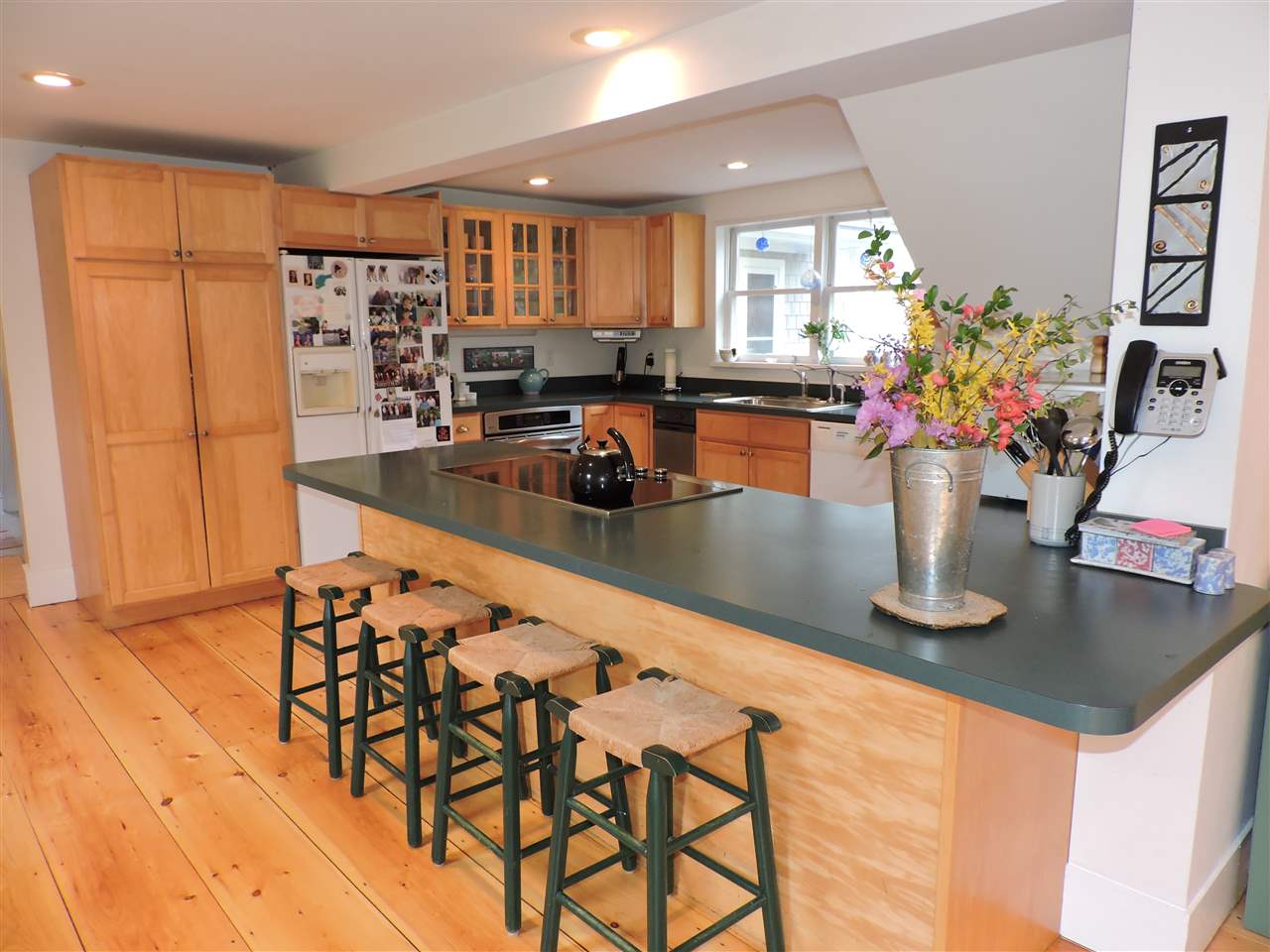 63 Penacook Road Hopkinton, NH 03229 - Photo 6 of 40