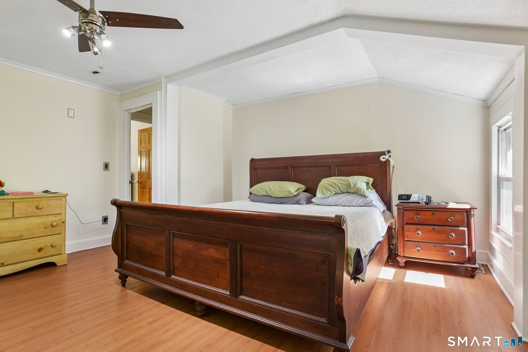817 Carrington Road Bethany, CT 06524 - Photo 9 of 17