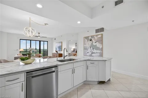 $430,000 | 14380 Riva Del Lago Drive, Unit 802, Fort Myers, FL 33907