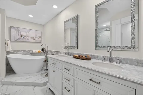 $430,000 | 14380 Riva Del Lago Drive, Unit 802, Fort Myers, FL 33907