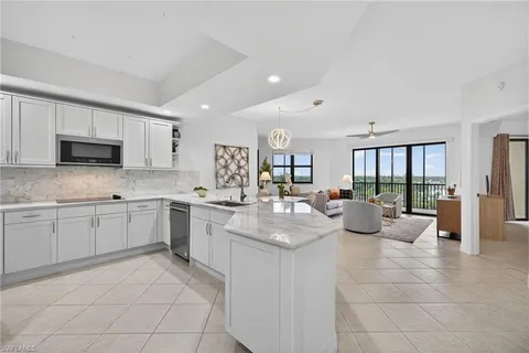 $430,000 | 14380 Riva Del Lago Drive, Unit 802, Fort Myers, FL 33907