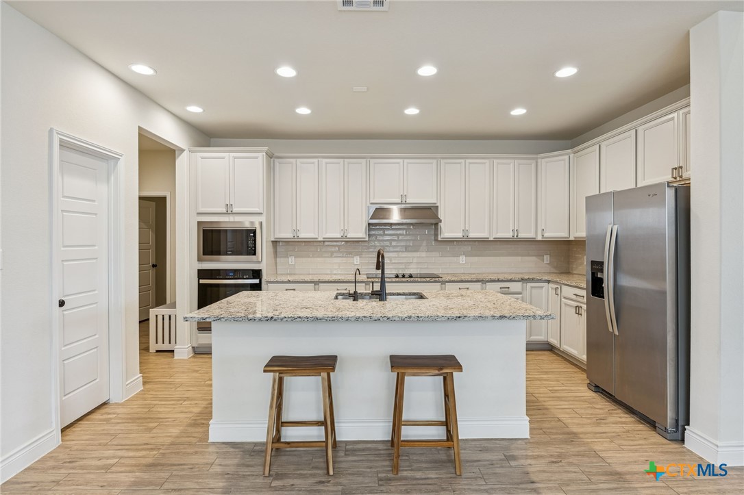 4008 Wild Bloom Road Seguin, TX 78155 - Photo 8 of 40