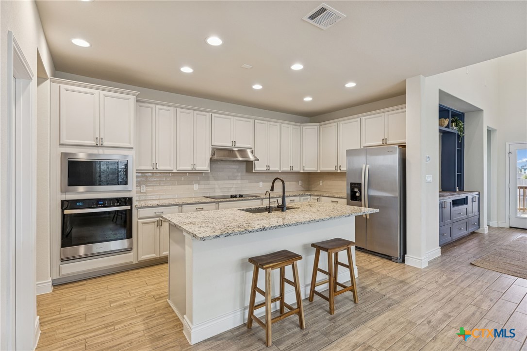 4008 Wild Bloom Road Seguin, TX 78155 - Photo 10 of 40