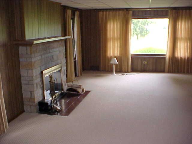 44711 Old Elizabeth Street Clinton Township, MI 48036 - Photo 16 of 19 31040432-15.JPG