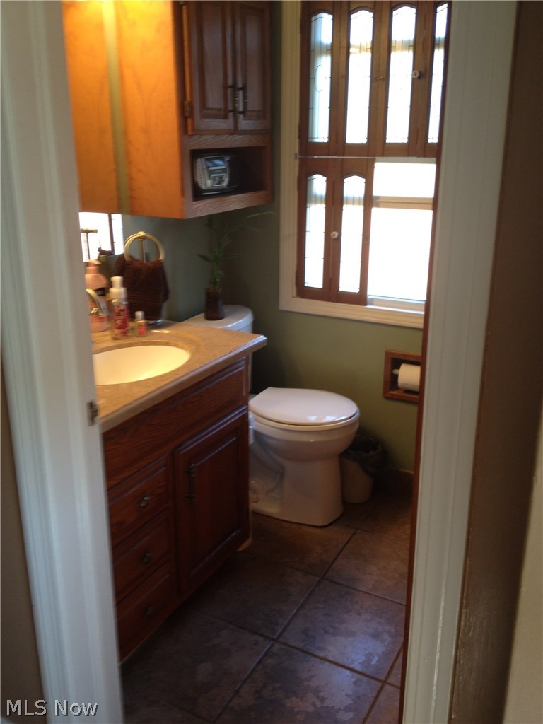6099 Stanbury Road Parma, OH 44129 - Photo 7 of 8