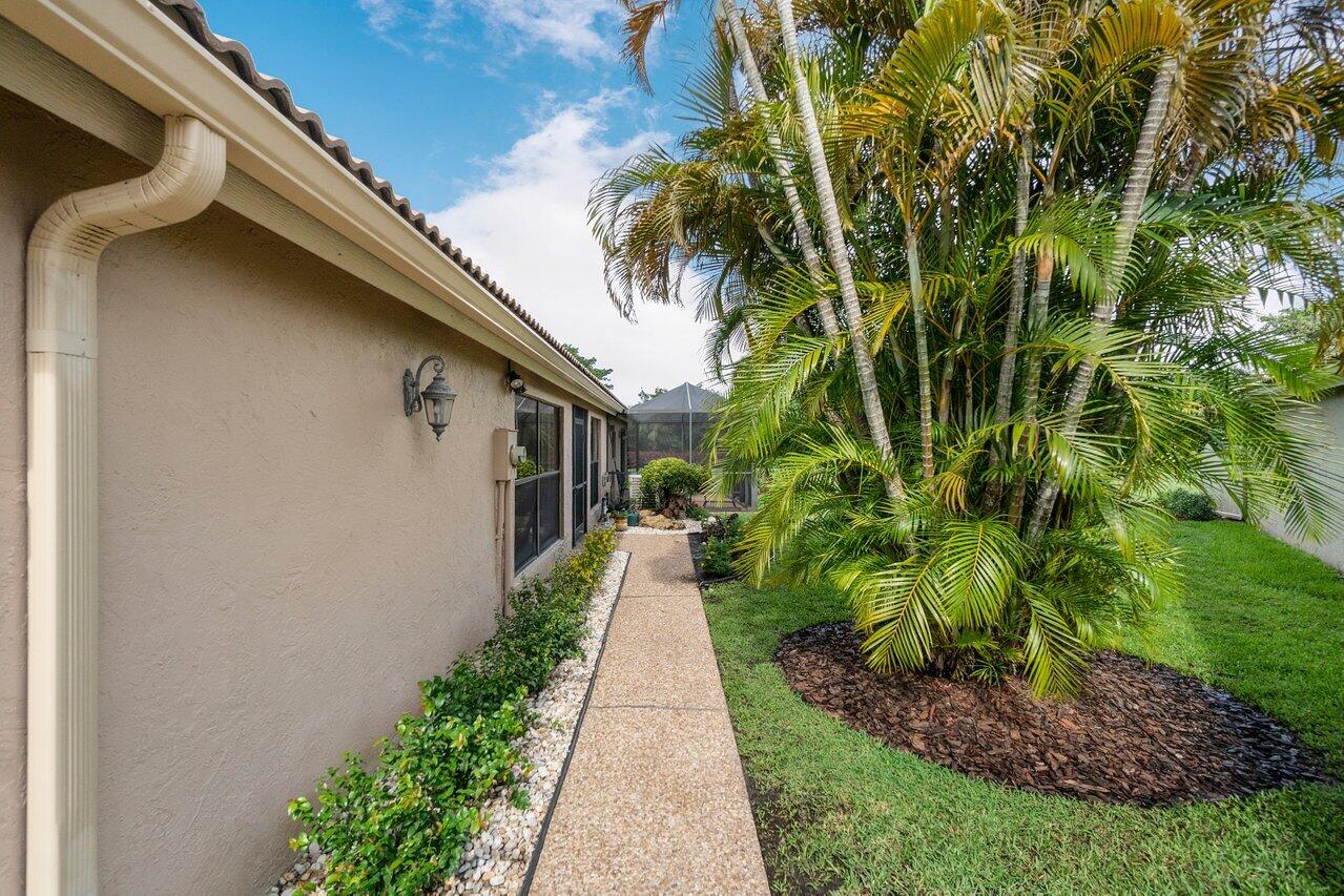 11165 Highland Circle Boca Raton, FL 33428 - Photo 3 of 40 004-11165HighlandCircle-BocaRaton-FL-334