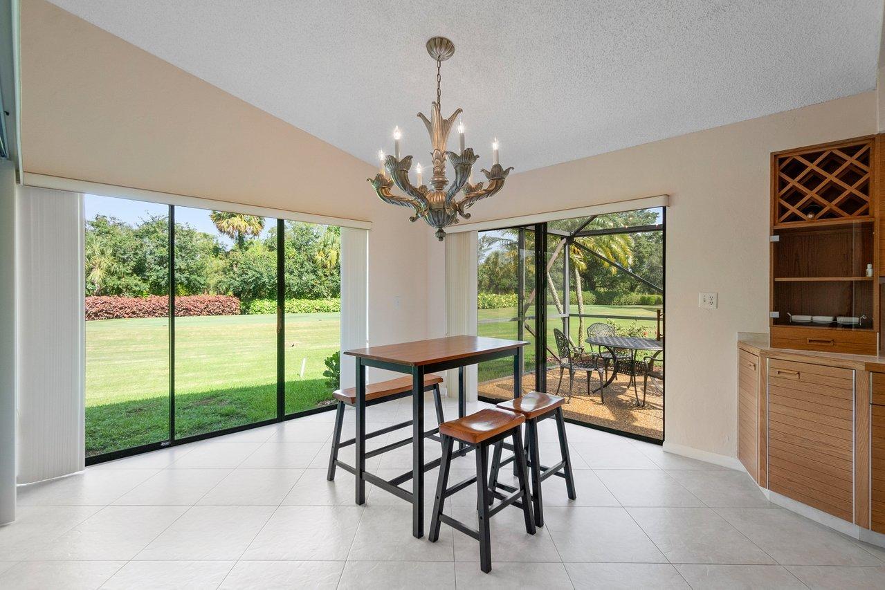 11165 Highland Circle Boca Raton, FL 33428 - Photo 10 of 40 012-11165HighlandCircle-BocaRaton-FL-334