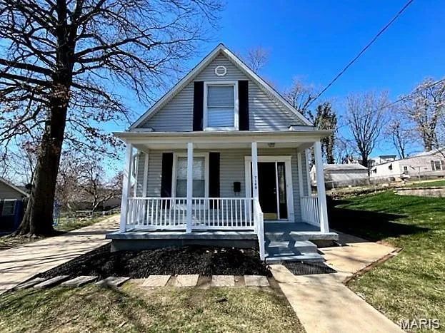 $2,400 | 7148 Kensington Avenue, St. Louis, MO 63143