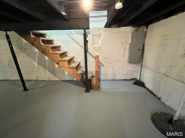 $2,400 | 7148 Kensington Avenue, St. Louis, MO 63143