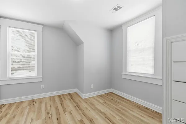 $2,100 | 7148 Kensington Avenue, St. Louis, MO 63143