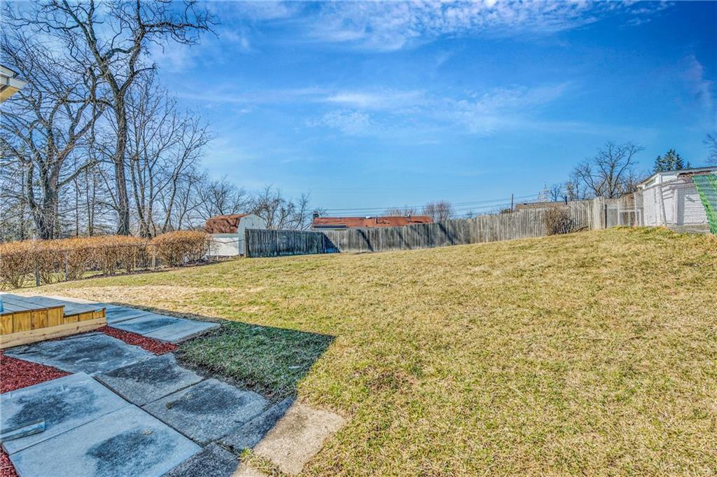 141 Tilford Road Pittsburgh, PA 15235 - Photo 24 of 25 Gallery Image 24