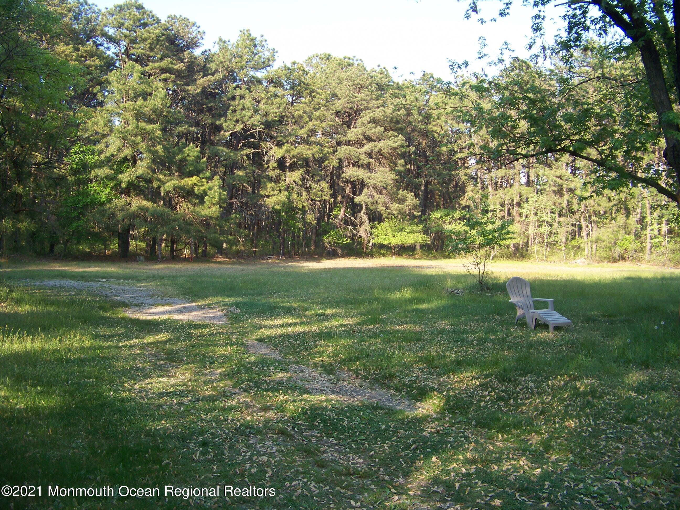 2212 Lacey Road Forked River, NJ 08731 - Photo 4 of 22 4