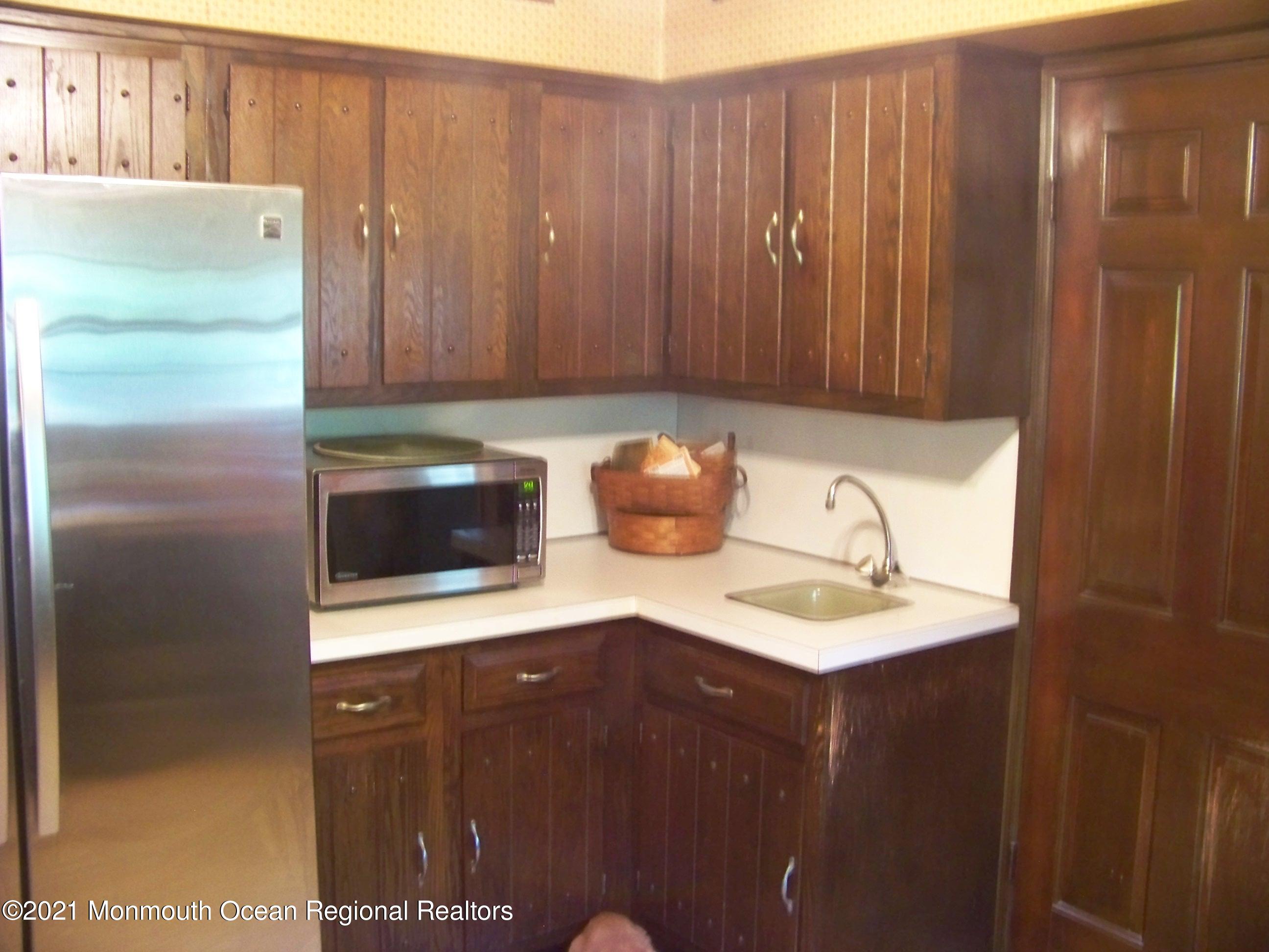 2212 Lacey Road Forked River, NJ 08731 - Photo 9 of 22 9