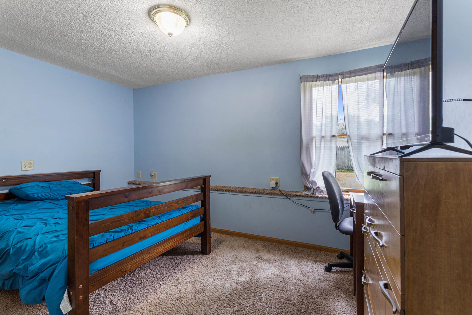 504 South West Union Street Monticello, IL 61856 - Photo 27 of 35 a room with furniture pool table and windows