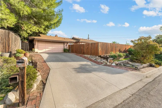 $569,900 | 5693 Dumbarton Avenue, San Bernardino, CA 92404