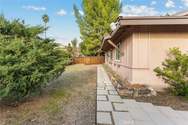 $569,900 | 5693 Dumbarton Avenue, San Bernardino, CA 92404