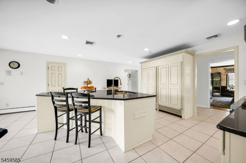 24 West Sunset Road Pequannock, NJ 07444 - Photo 9 of 47 Gallery Image 9
