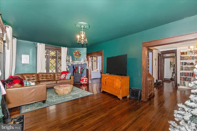 $550,000 | 6933 Potomac Avenue, Frederick, MD 21703